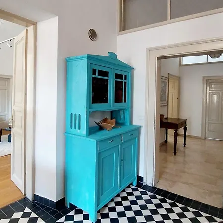 Rosa Apartment *