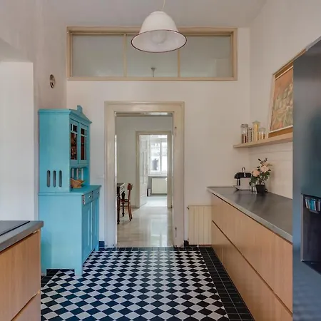 Rosa Apartman